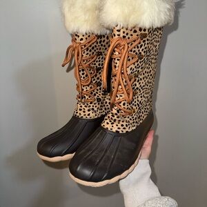 Spotted Fur-Lined Winter Boots